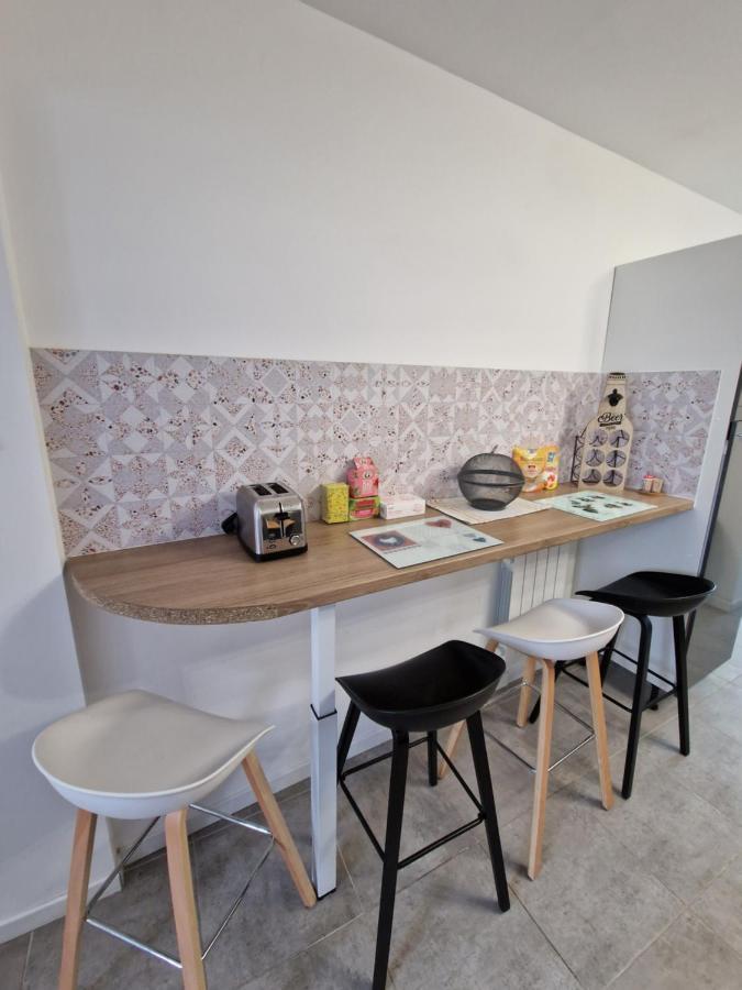 شقة Chambre Privee - Beranger #2 أميا المظهر الخارجي الصورة